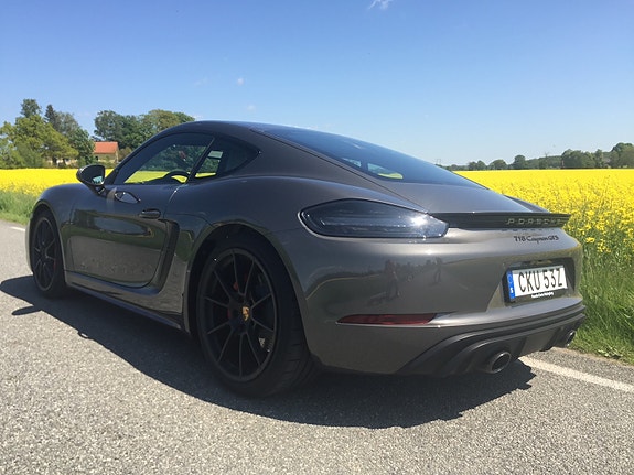 Porsche 718 Cayman GTS 2 of 5