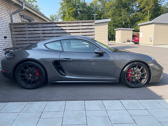 Porsche 718 Cayman GTS 4 of 5