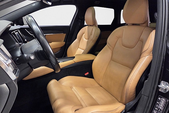 Volvo V90 Cross Country 9 of 24
