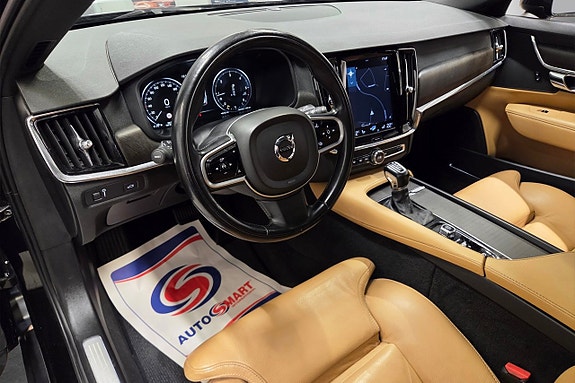 Volvo V90 Cross Country 8 of 24