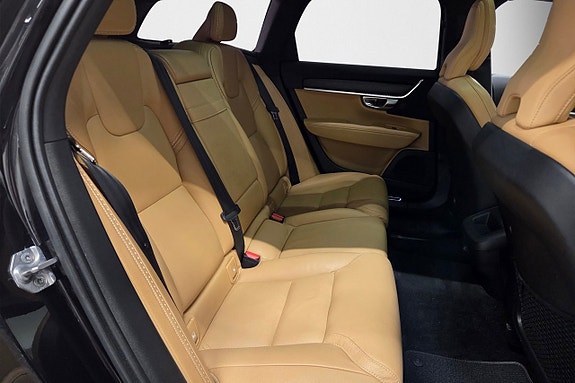 Volvo V90 Cross Country 13 of 24