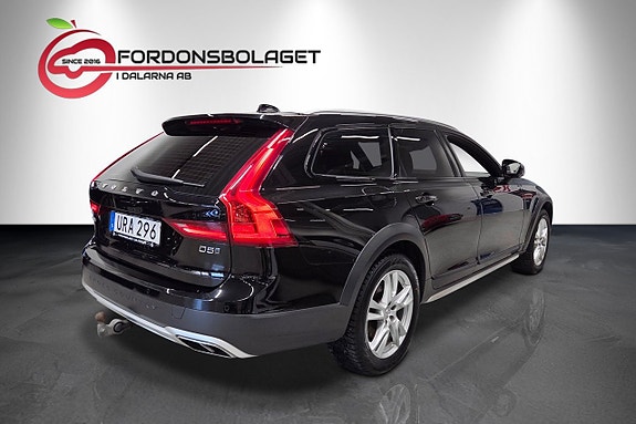 Volvo V90 Cross Country 4 of 5