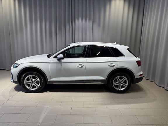Audi Q5 2 of 5