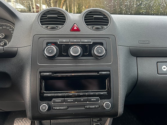 Volkswagen Caddy Maxi 8 of 12