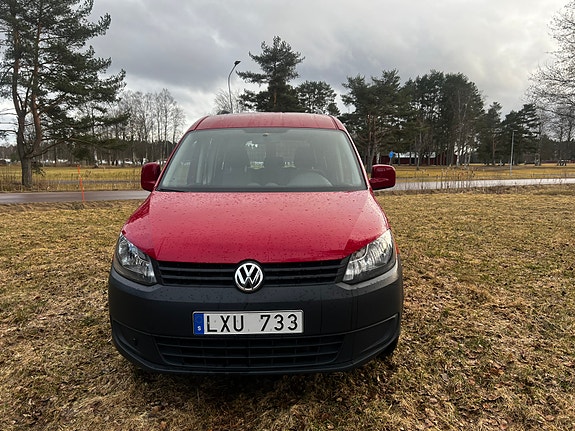 Volkswagen Caddy Maxi 2 of 5