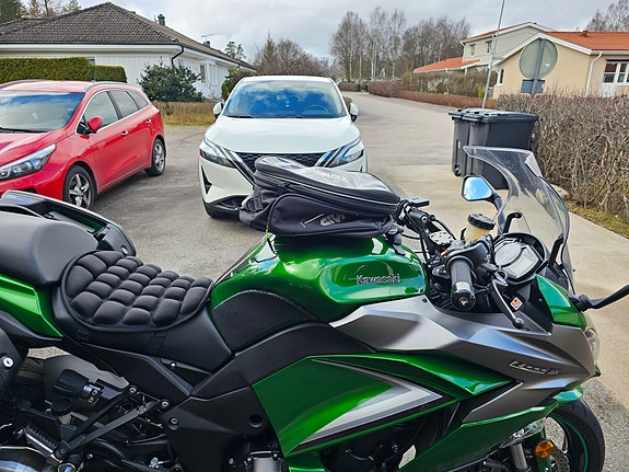 Kawasaki Ninja Z1000SX 8 of 22