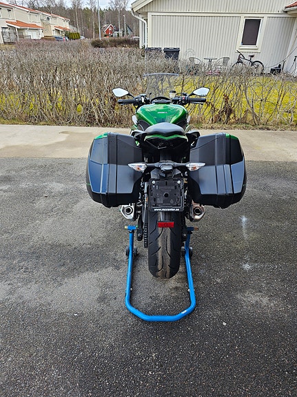 Kawasaki Ninja Z1000SX 3 of 22