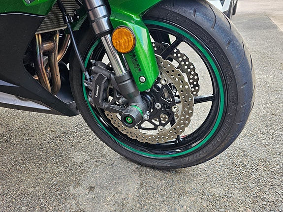 Kawasaki Ninja Z1000SX 18 of 22