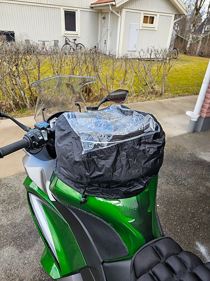 Kawasaki Ninja Z1000SX 14 of 22