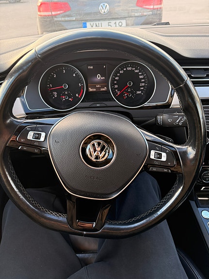 Volkswagen Passat 6 of 9