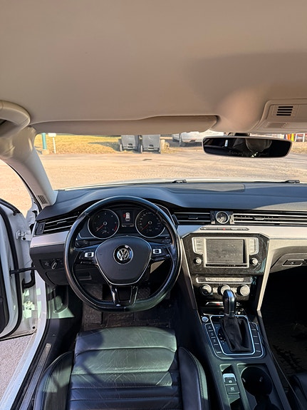 Volkswagen Passat 5 of 5