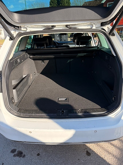 Volkswagen Passat 8 of 9