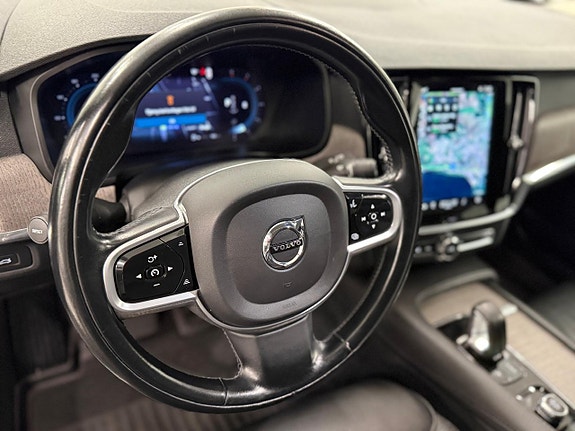 Volvo V90 Cross Country 12 of 27