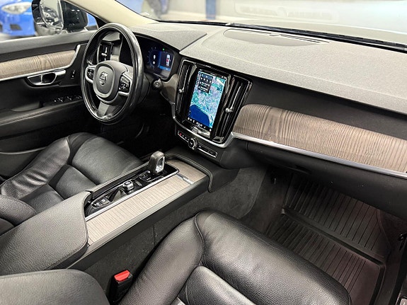 Volvo V90 Cross Country 11 of 27