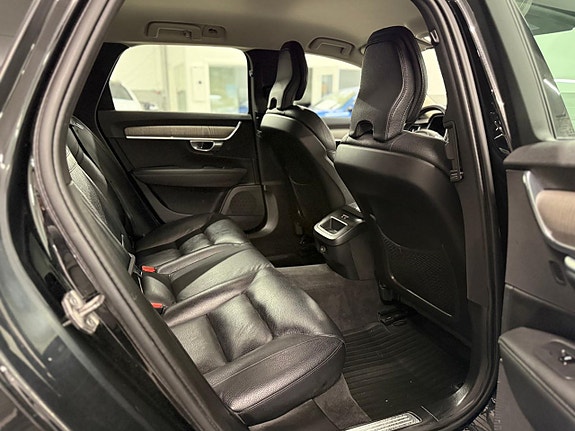 Volvo V90 Cross Country 26 of 27