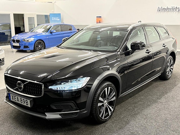 Volvo V90 Cross Country 4 of 5
