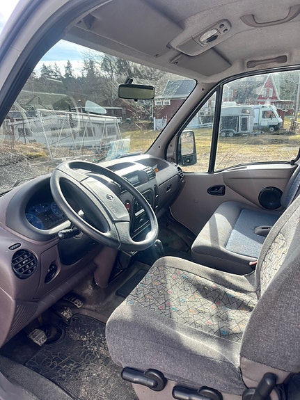 Renault Master 12 of 12