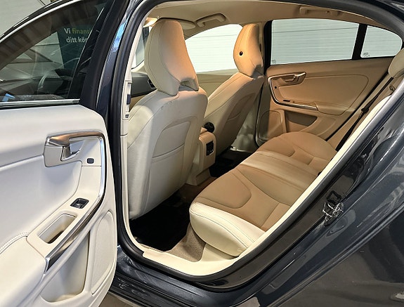 Volvo S60 8 of 21