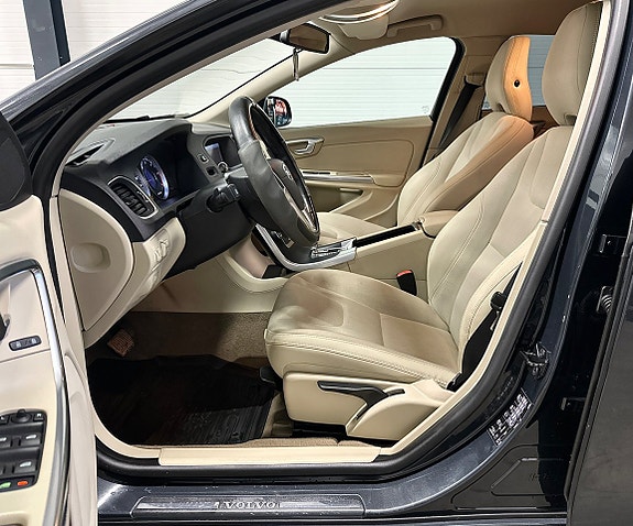 Volvo S60 7 of 21