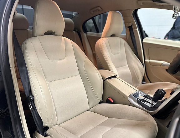 Volvo S60 11 of 21