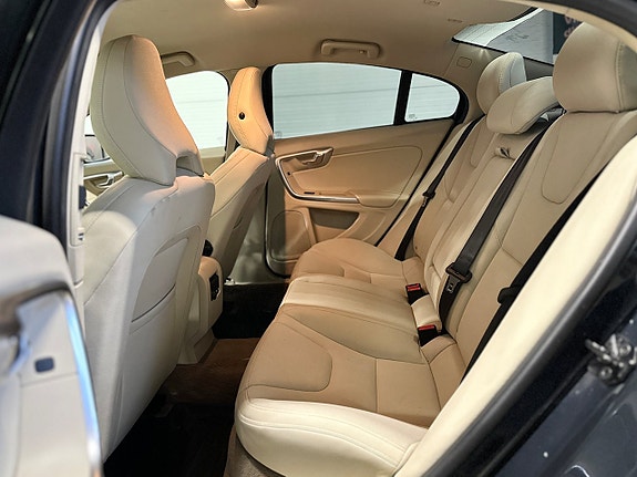 Volvo S60 9 of 21