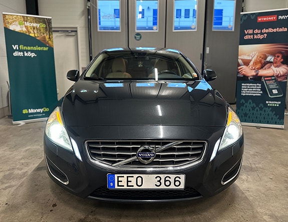 Volvo S60 3 of 5