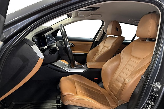 BMW 320 9 of 16