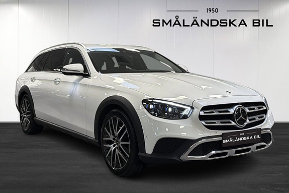 Mercedes-Benz E220 d 2 of 5