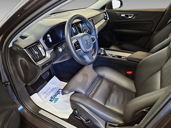 Volvo V60 Cross Country 9 of 12