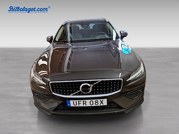 Volvo V60 Cross Country 5 of 13