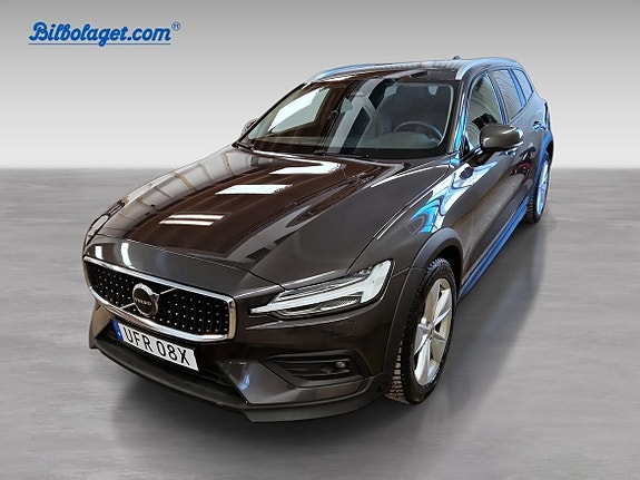 Volvo V60 Cross Country 4 of 13
