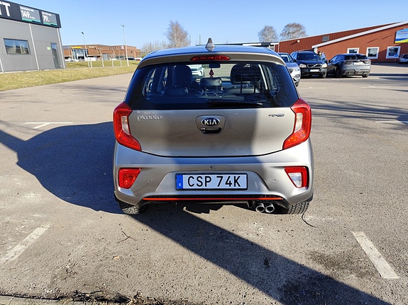 Kia Picanto 2 of 5