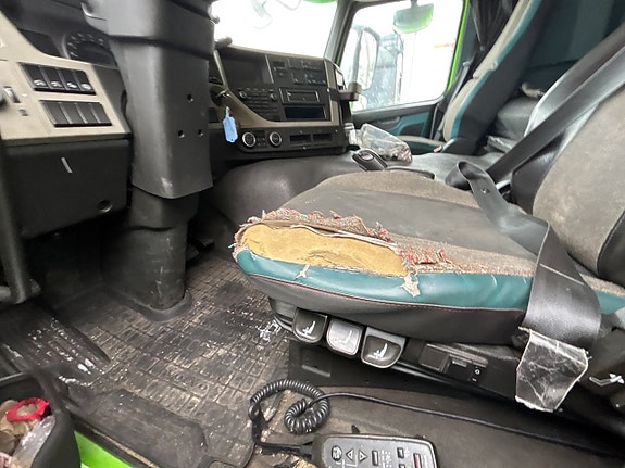 Dragbil Volvo FM 12.8 500 I-Shift -2014 | Reparationsobjekt via auktion 27 of 27