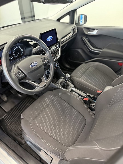 Ford Fiesta 3 of 12