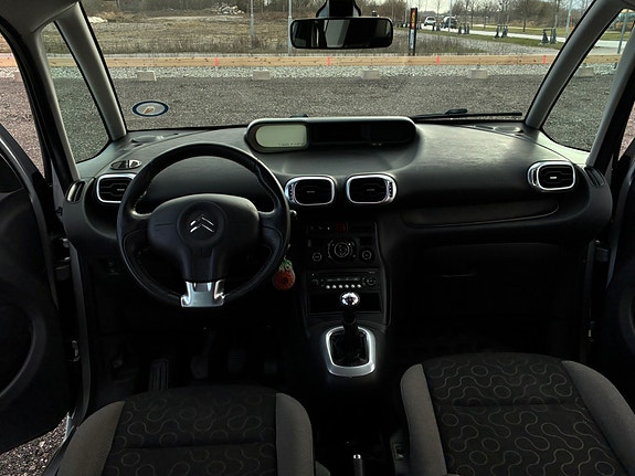 Citroen C3 Picasso 2 of 11