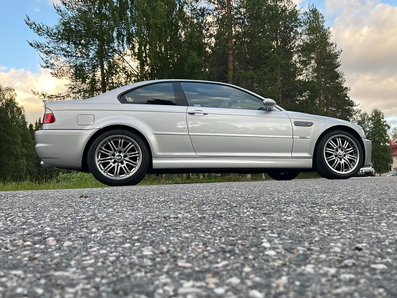 BMW M3 5 of 5
