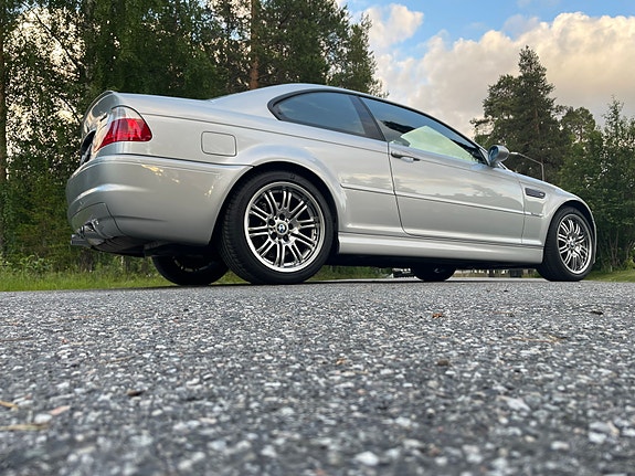 BMW M3 2 of 5
