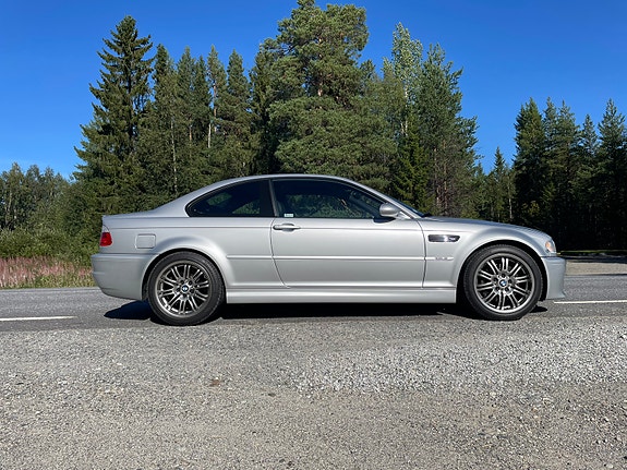 BMW M3 3 of 5