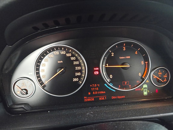 BMW 520d 5 of 12