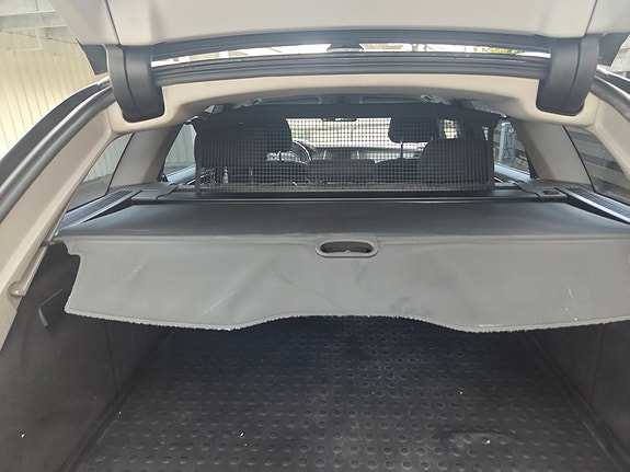BMW 520d 3 of 12