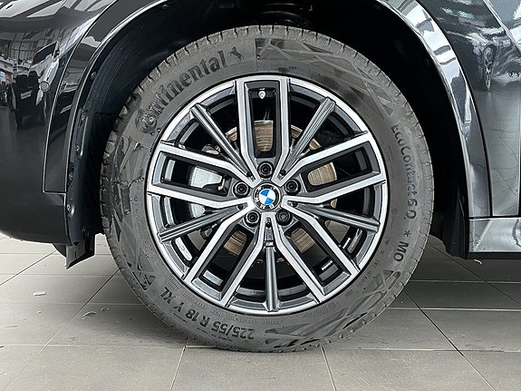 BMW X1 4 of 5