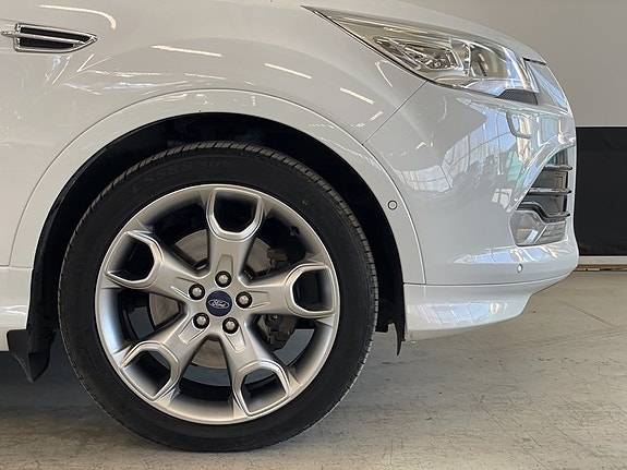 Ford Kuga 5 of 5