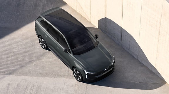 Volvo EX90 18 of 25