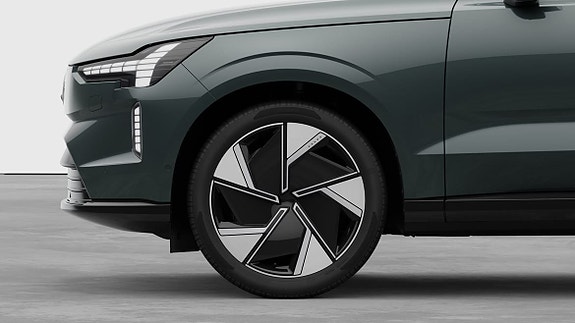 Volvo EX90 6 of 25