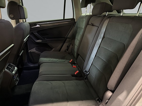 Volkswagen Tiguan 5 of 9