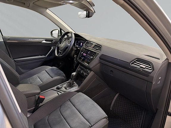 Volkswagen Tiguan 6 of 9