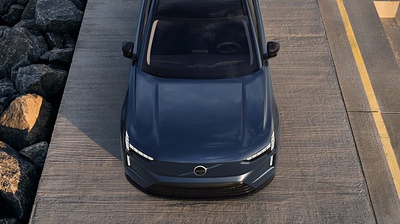 Volvo EX90 16 of 23
