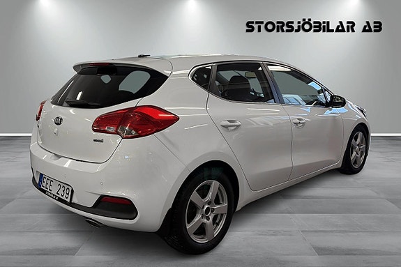 Kia Ceed 3 of 5