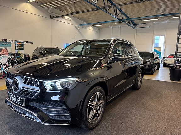 Mercedes-Benz GLE300 d 3 of 5
