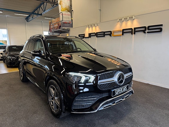 Mercedes-Benz GLE300 d 2 of 5